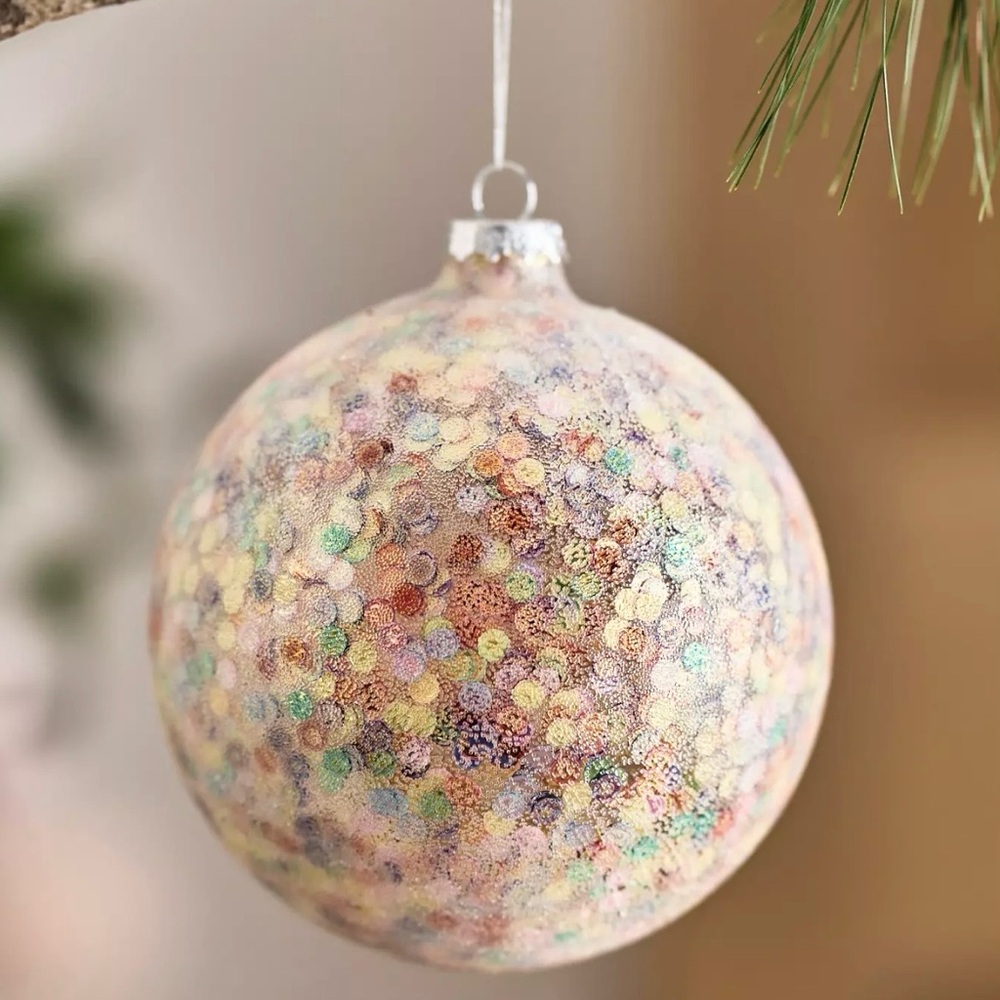 New Anthropologie Glass Frosted Sequin Filled Globe Ornament 5”